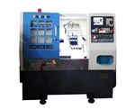 CKX6125C (25標(biāo)準(zhǔn)排刀機）CK6125A∠30斜床身標(biāo)準(zhǔn)配置